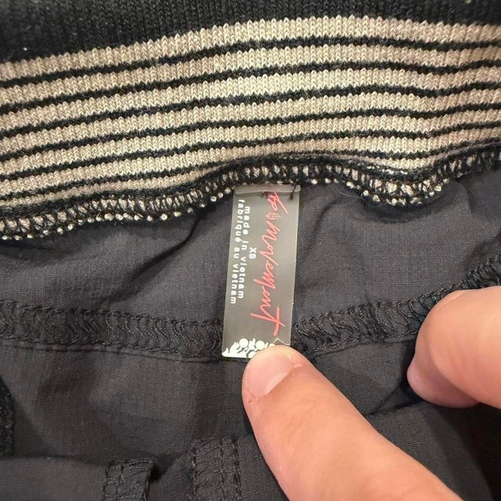 Free People FP Movement Womens XS Black Hiking Active Shorts Striped Waistband - Picture 3 of 5